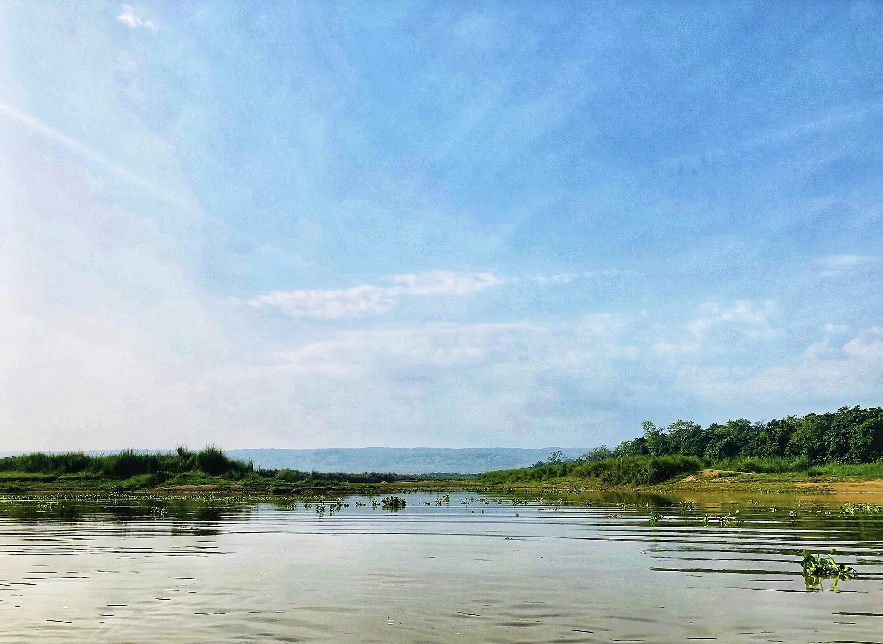 Rapti River beside Chitwan National Park